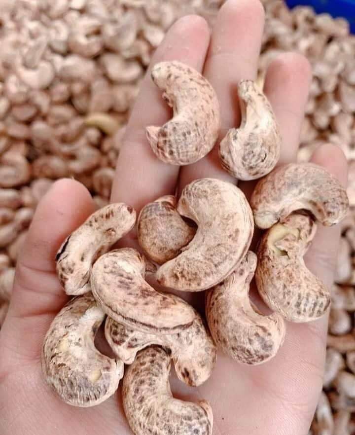 [ HCM] [Free Ship] 1ký( 2 hũ)  Hạt Điều Tách vỏ Nguyên Hạt  Rang Muối đậm vị Loại 1