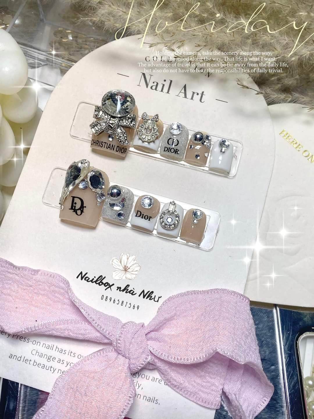 Nailbox thiết kế móng chân , gắn charm đá , mã1