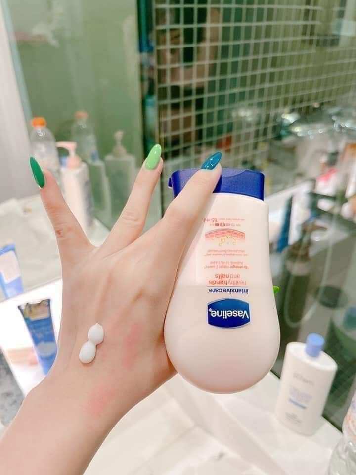 Vaseline dưỡng da tay thái lan