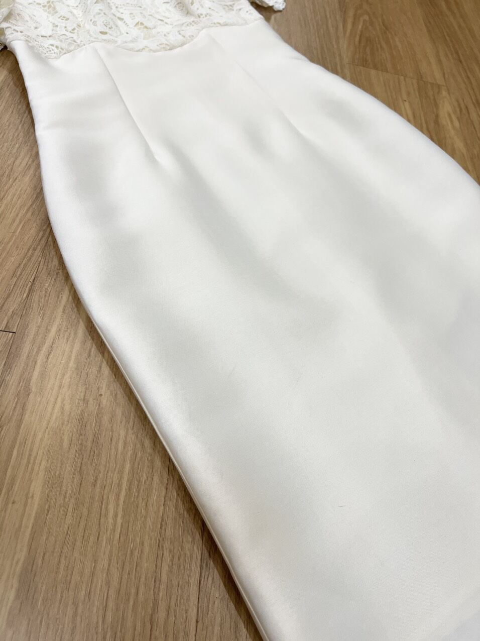 Đầm midi Topshop trắng phối ren