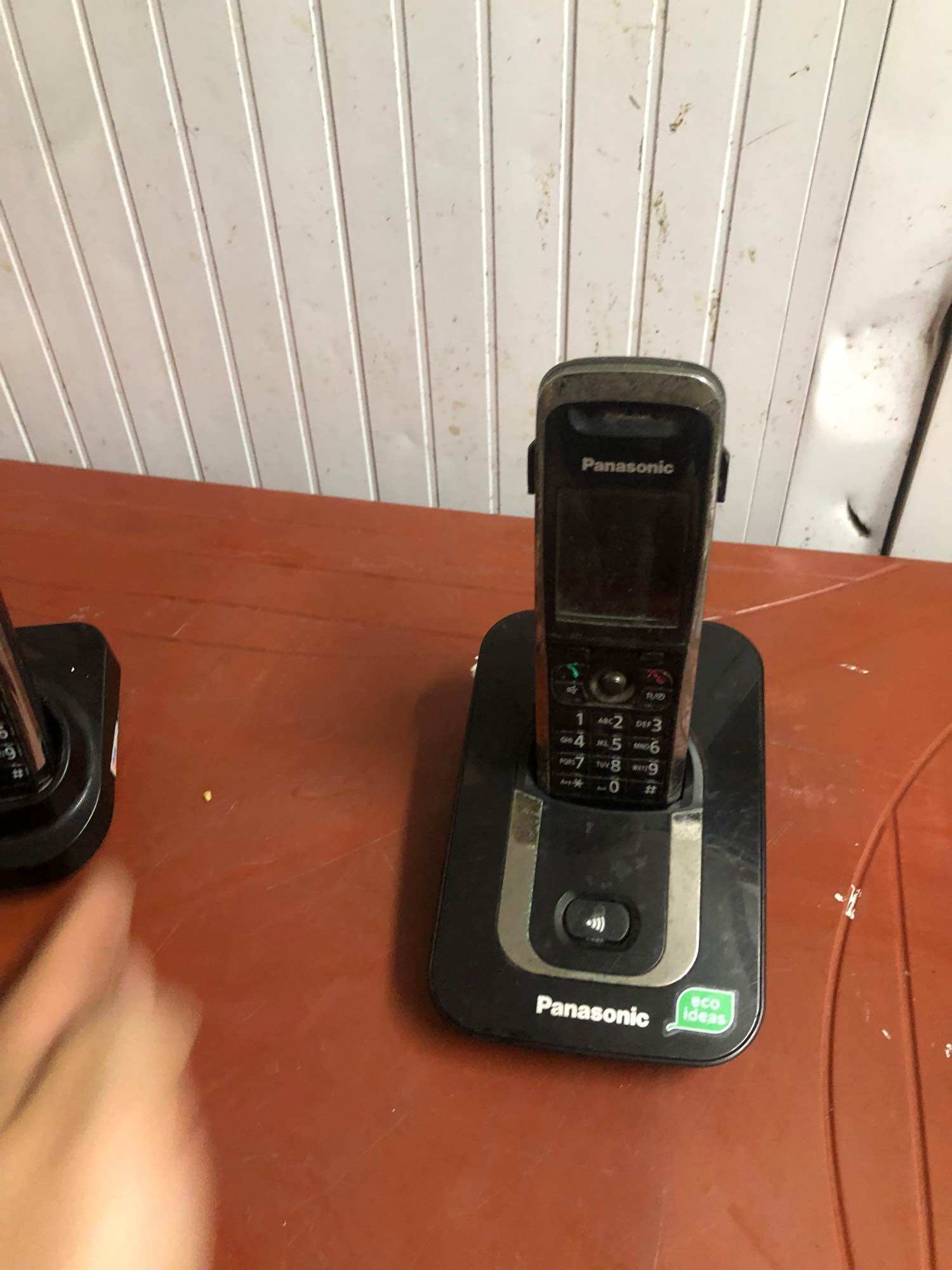 Điện thoại mẹ bồng con Panasonic kx tg8411