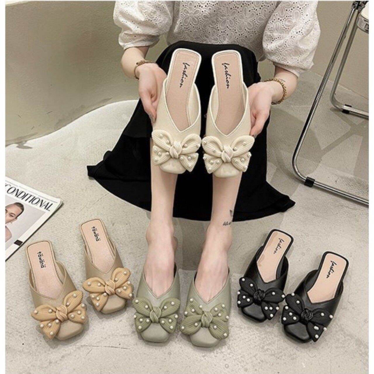 GIÀY SỤC NHỰA KHÓA