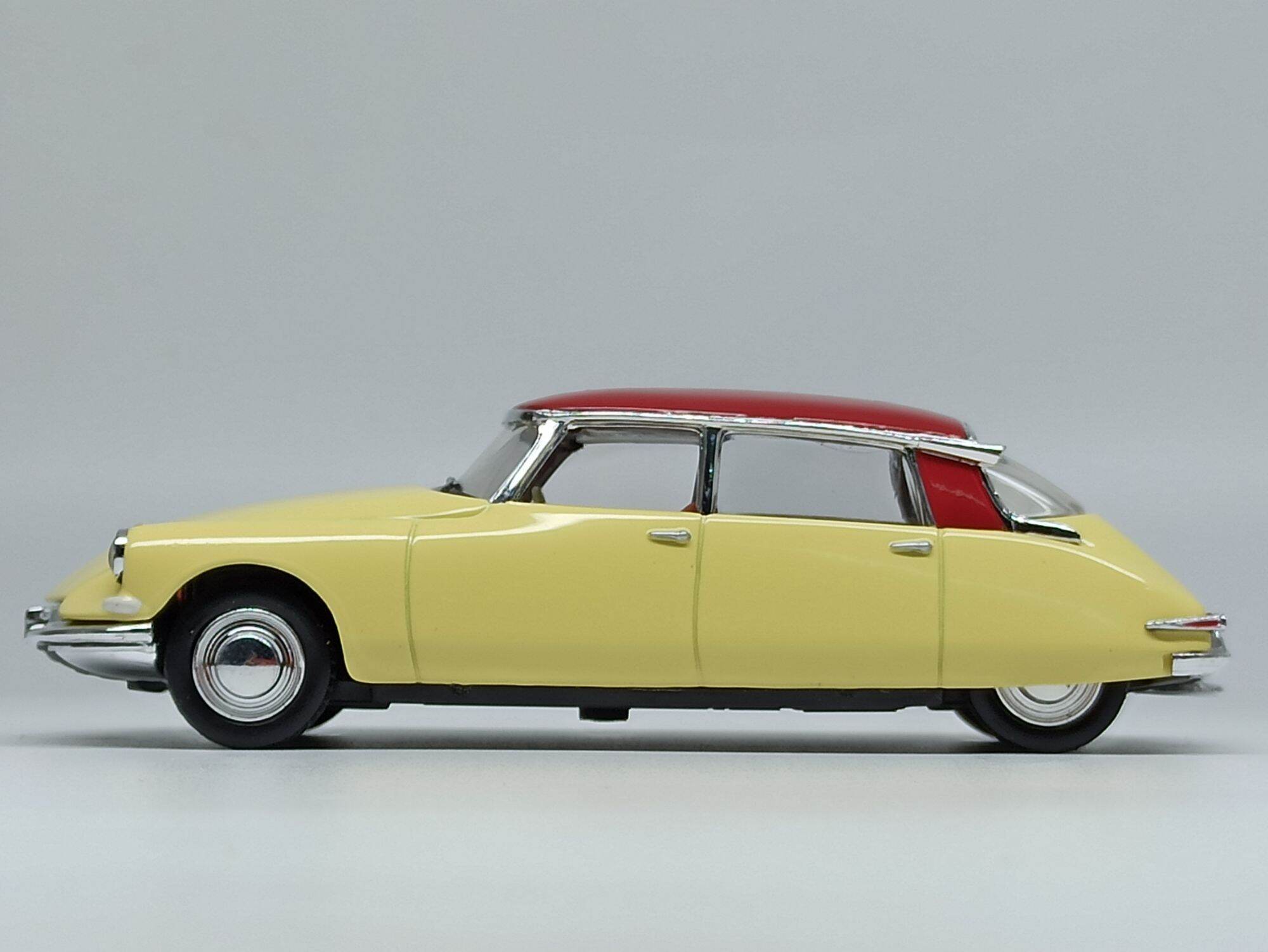 Mô hình xe Citroen DS19 Slough 1956