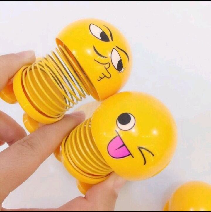 Con lắc Emoji gắn xe ô tô