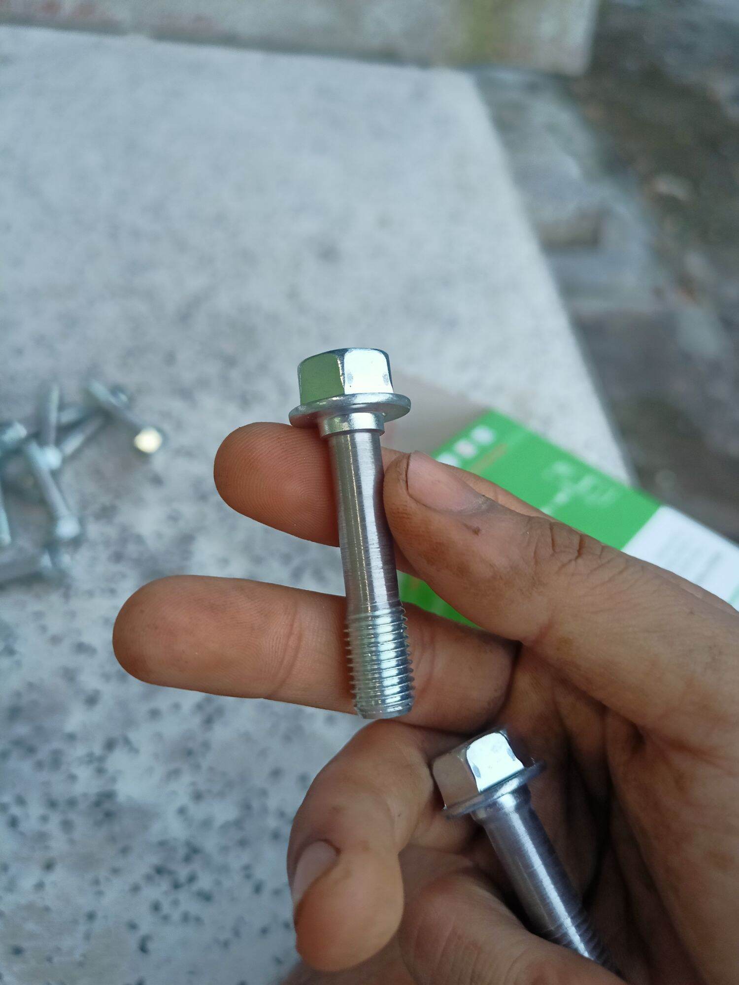 Ốc hạ phuộc cho mọi dòng xe