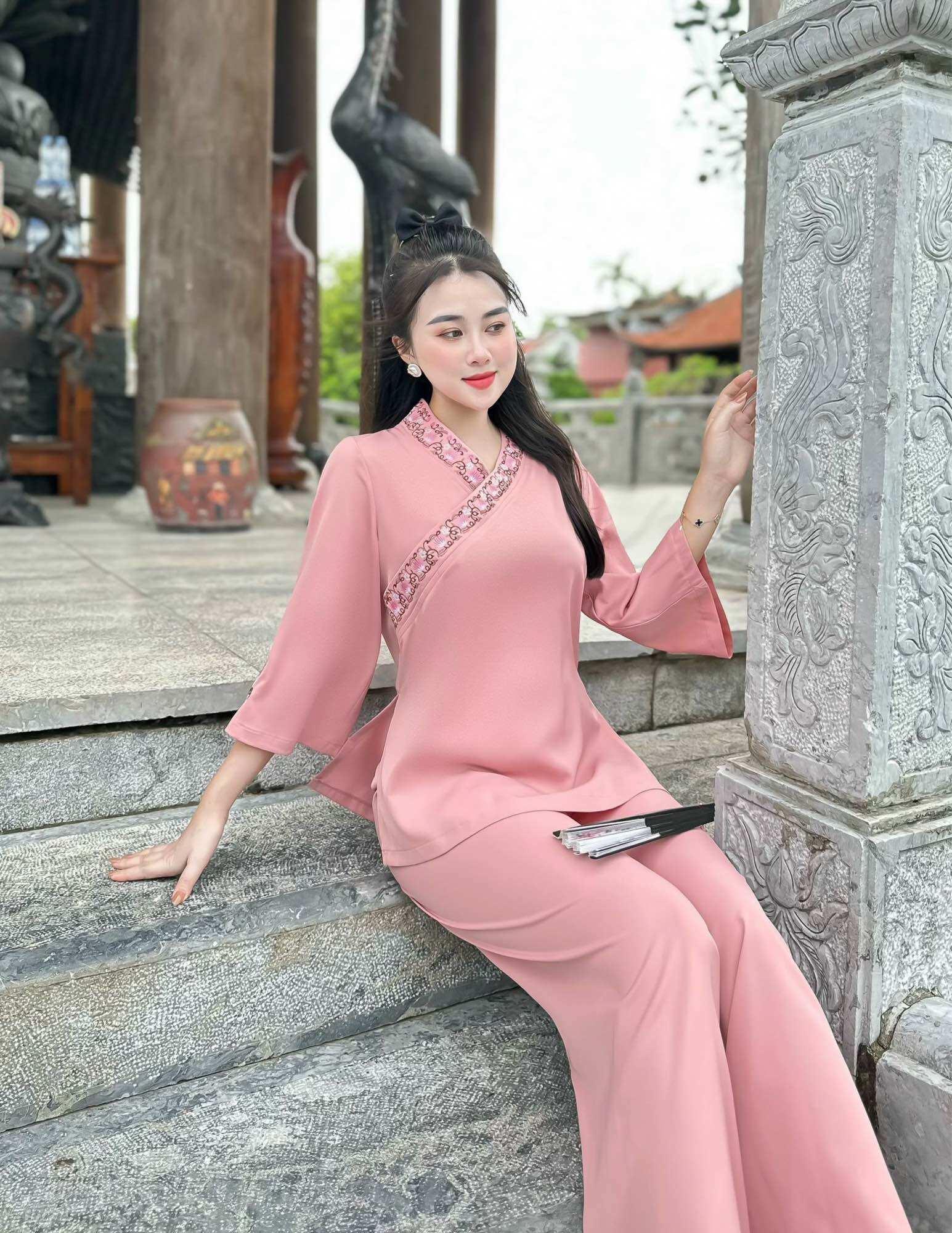 Set lam/Pháp phục trang nhã lụa phối gấm cổ V Diệu Hạnh cao cấp