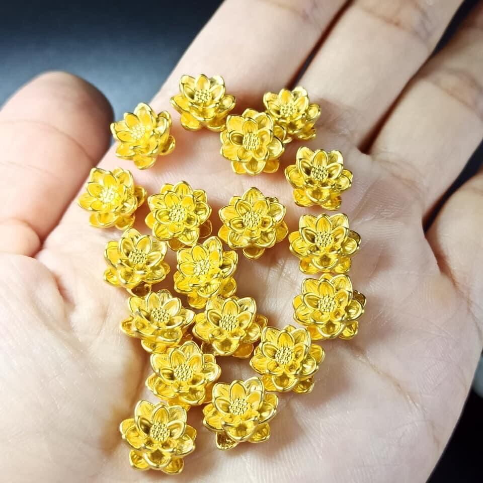 Charm sen vàng 24k
