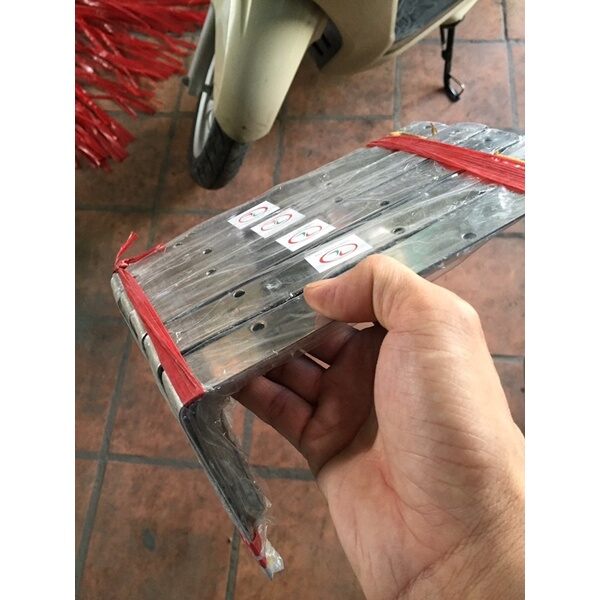 Cặp ke kệ giá đỡ bằng inox