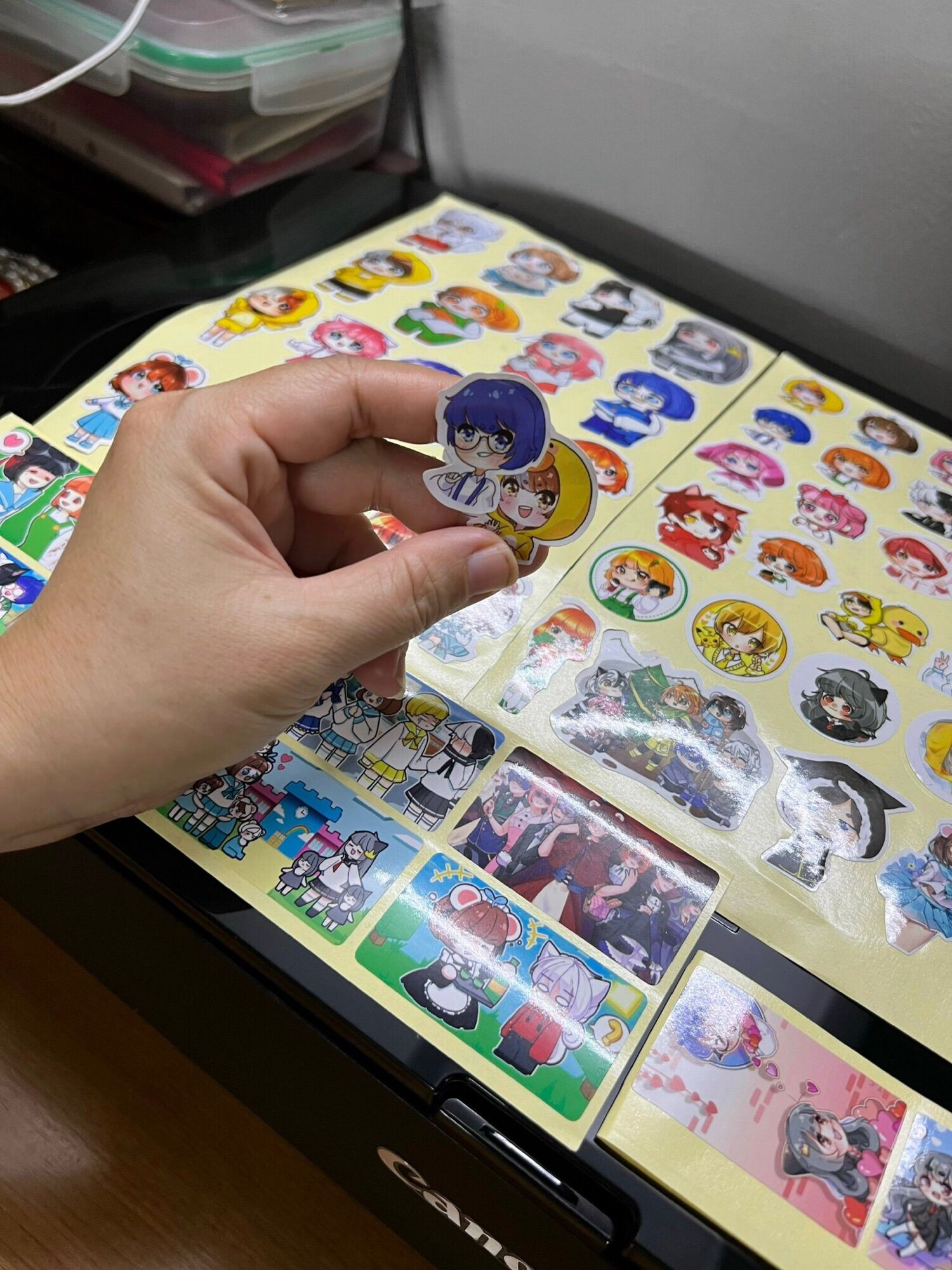 Bộ hình dán 86 Sticker Hero Team