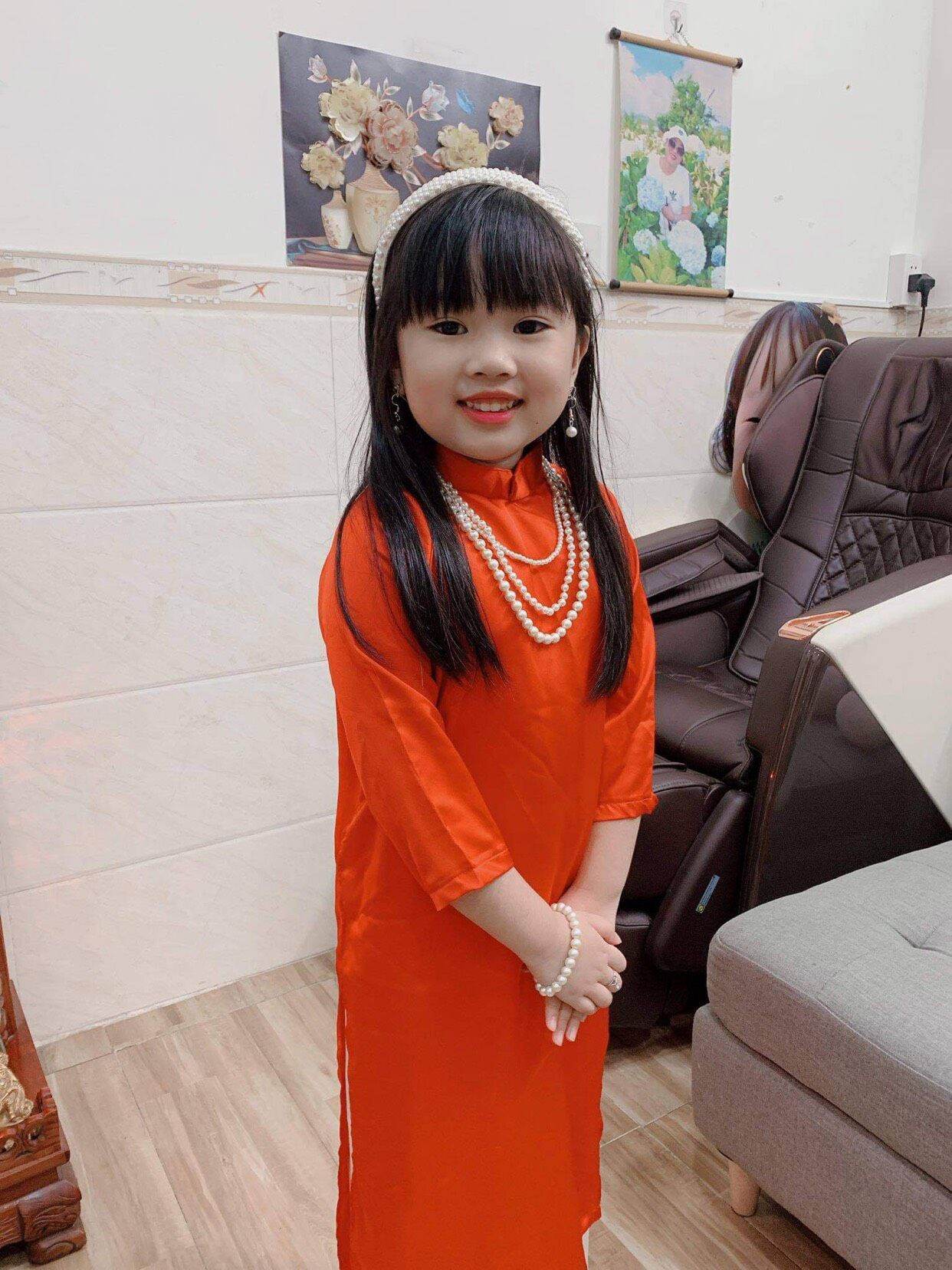 Áo dài đỏ lụa Satin kèm quần