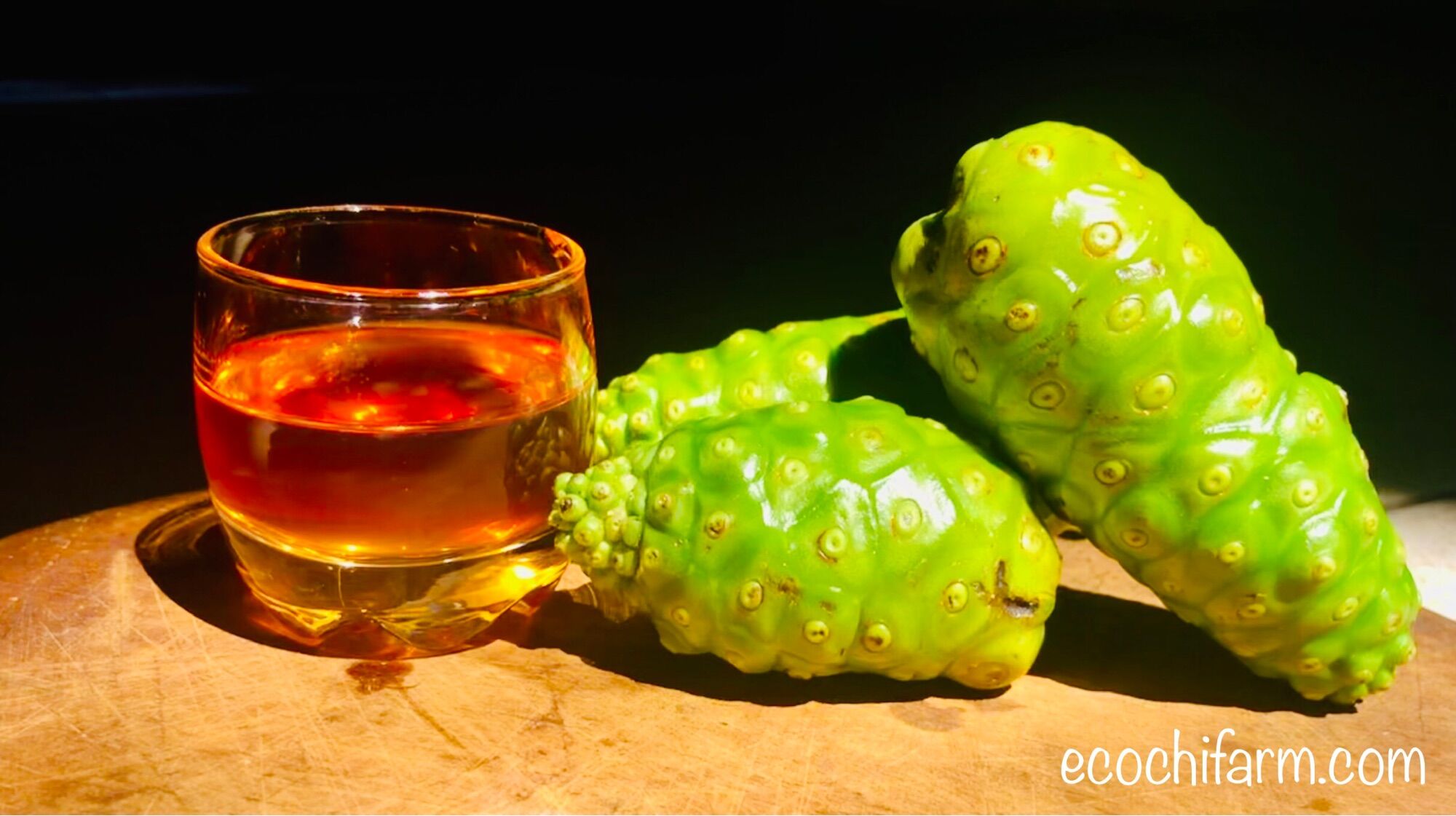 Nước trái nhàu mật ong Ecochi - 250ml