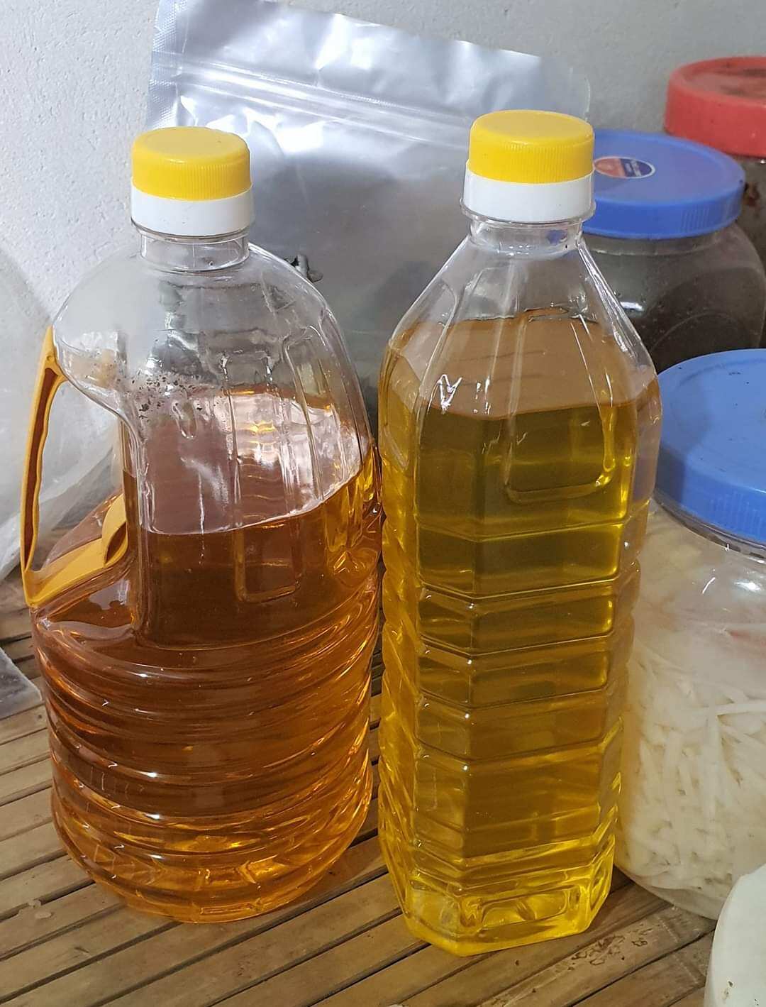 Dầu lạc ép thủ công 1 lít