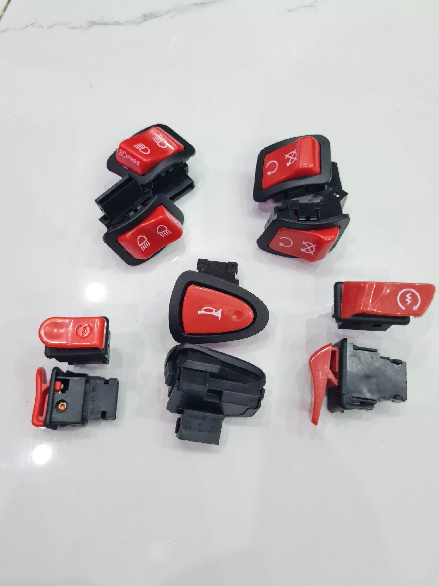 Nút công tắc đỏ gân xe honda