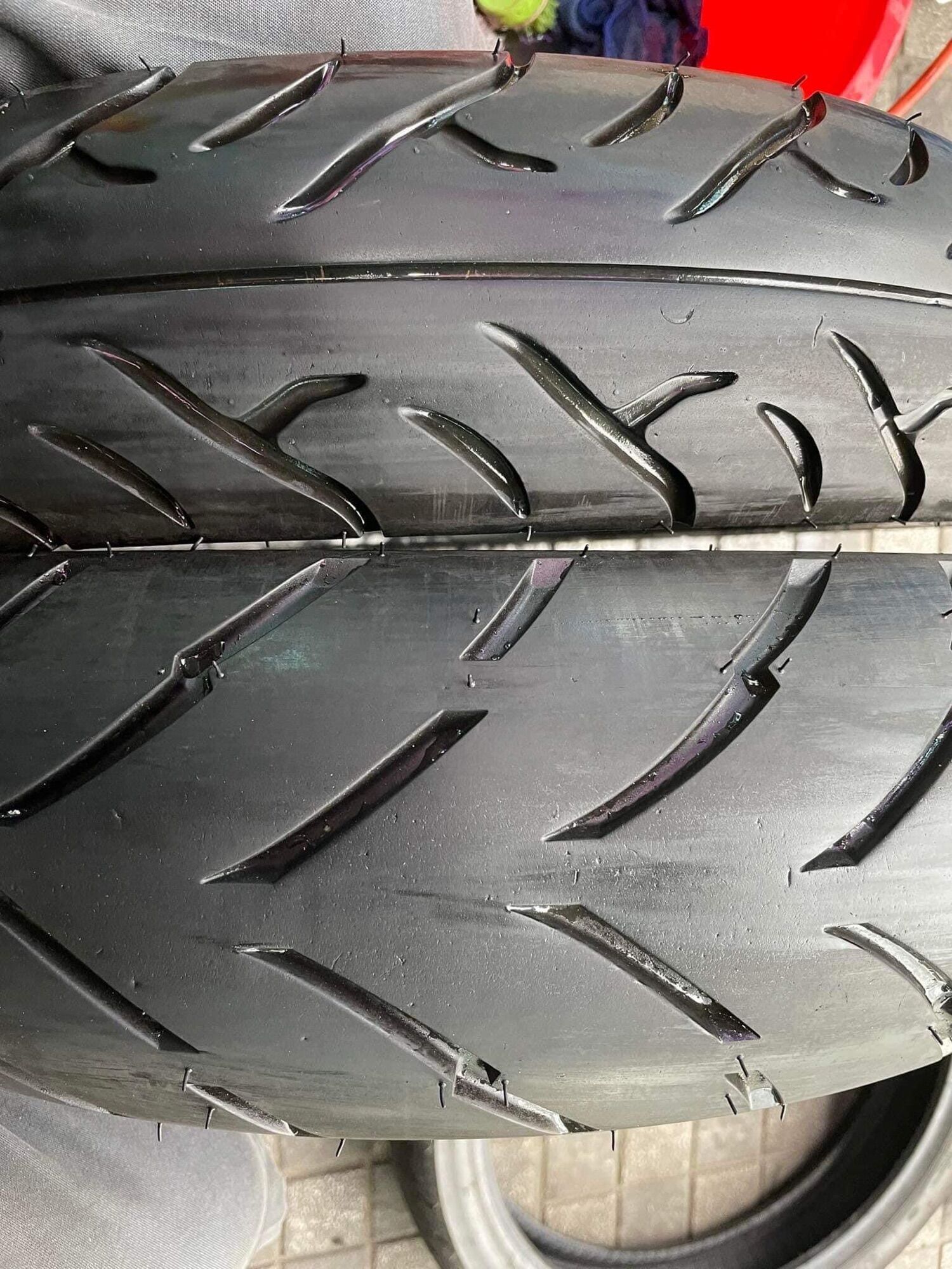 Vỏ xe máy dunlop 90/80-17, dunlop 120/70-17, dunlop 130/70-17, dunlop 80/90-17, dunlop 90/90-17 cũ và mới gắn xe tay côn exciter, winner, fz cũ lướt 90% dunlop winner, dunlop exciter, vỏ không ruột, vỏ lốp cũ exciter winner, dunlop winner, dunlop exciter