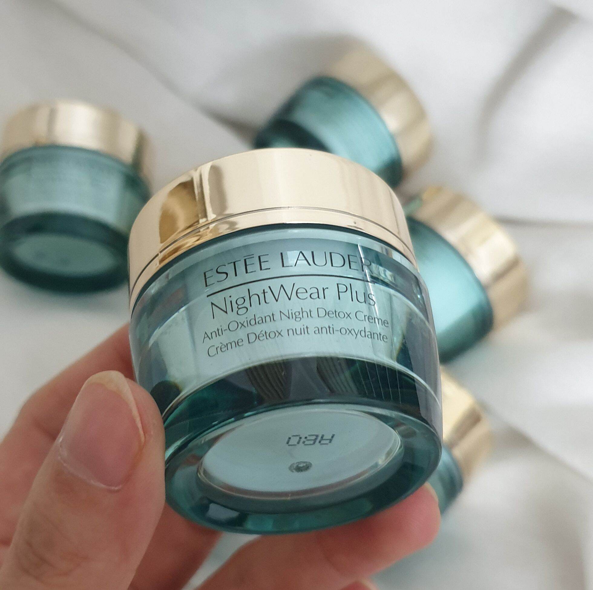 Kem đêm thải độc cho da Estee Lauder Nightwear Plus