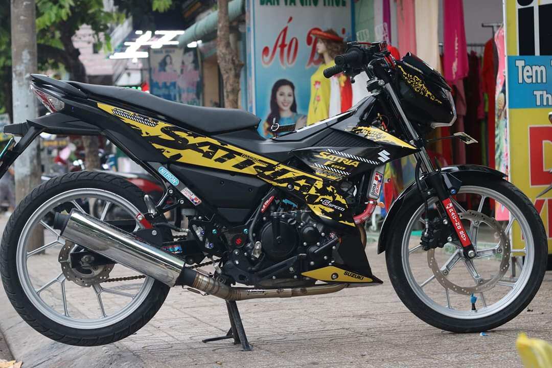 Tem satria f150 đốm vàng đen