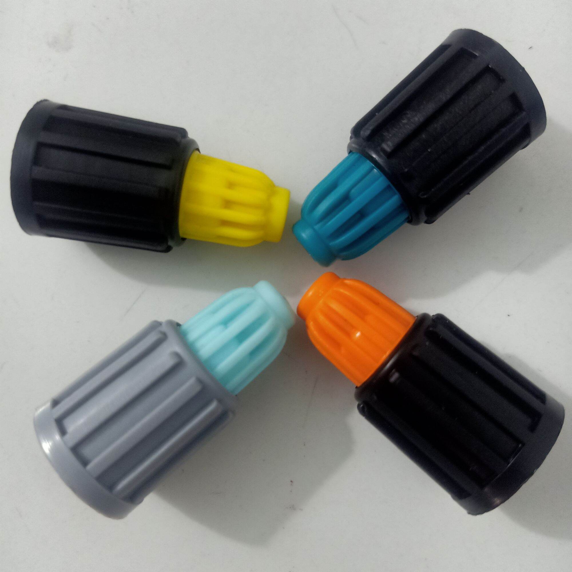 Cần ngắn bình xịt tưới cây Suvina 2L
