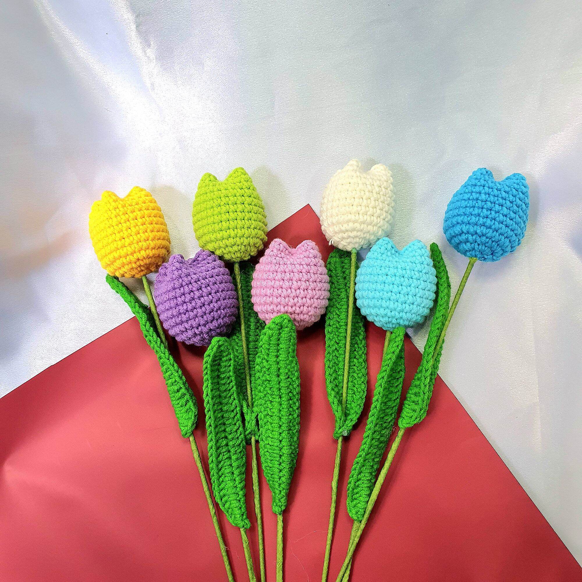 [QUÀ TẶNG] BÓ HOA LEN TULIP HANDMADE XINH XẮN