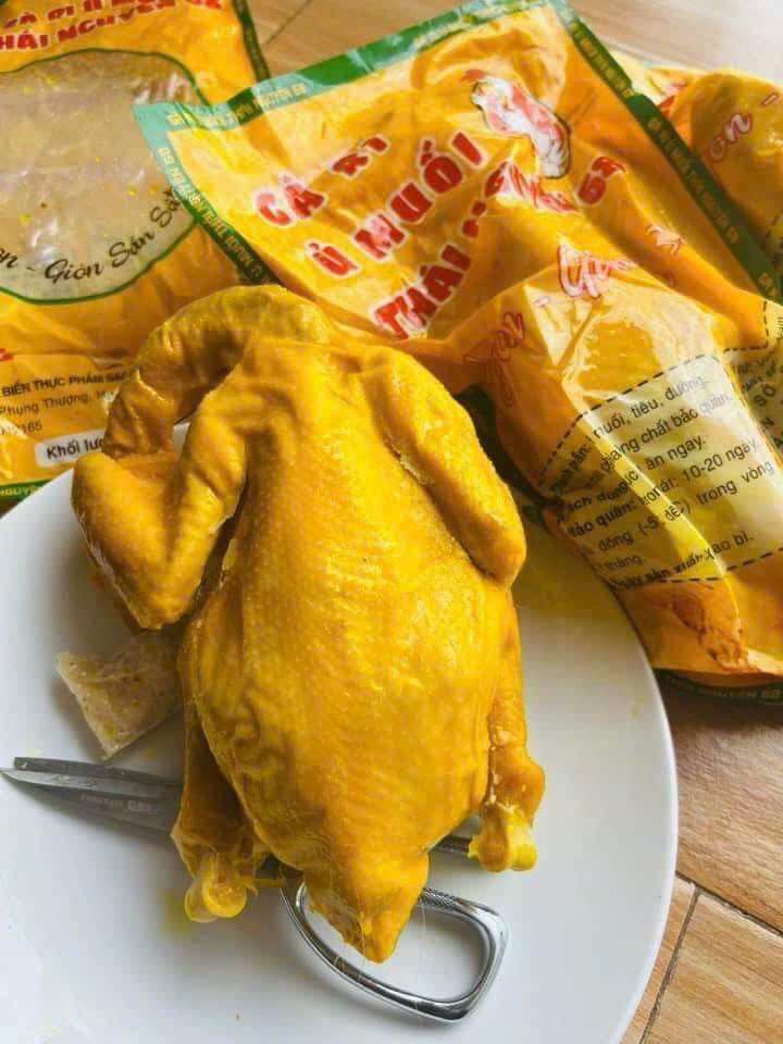 1 con Gà ủ muối nguyên con, có đầu GIAO TOÀN QUỐC