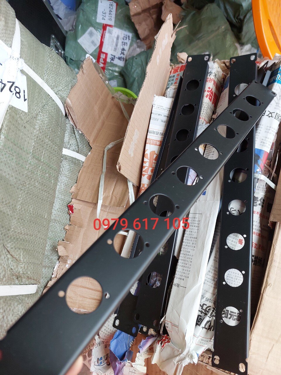 Thanh jack loa cái, tủ máy âm thanh 8 lỗ, giá 2 thanh