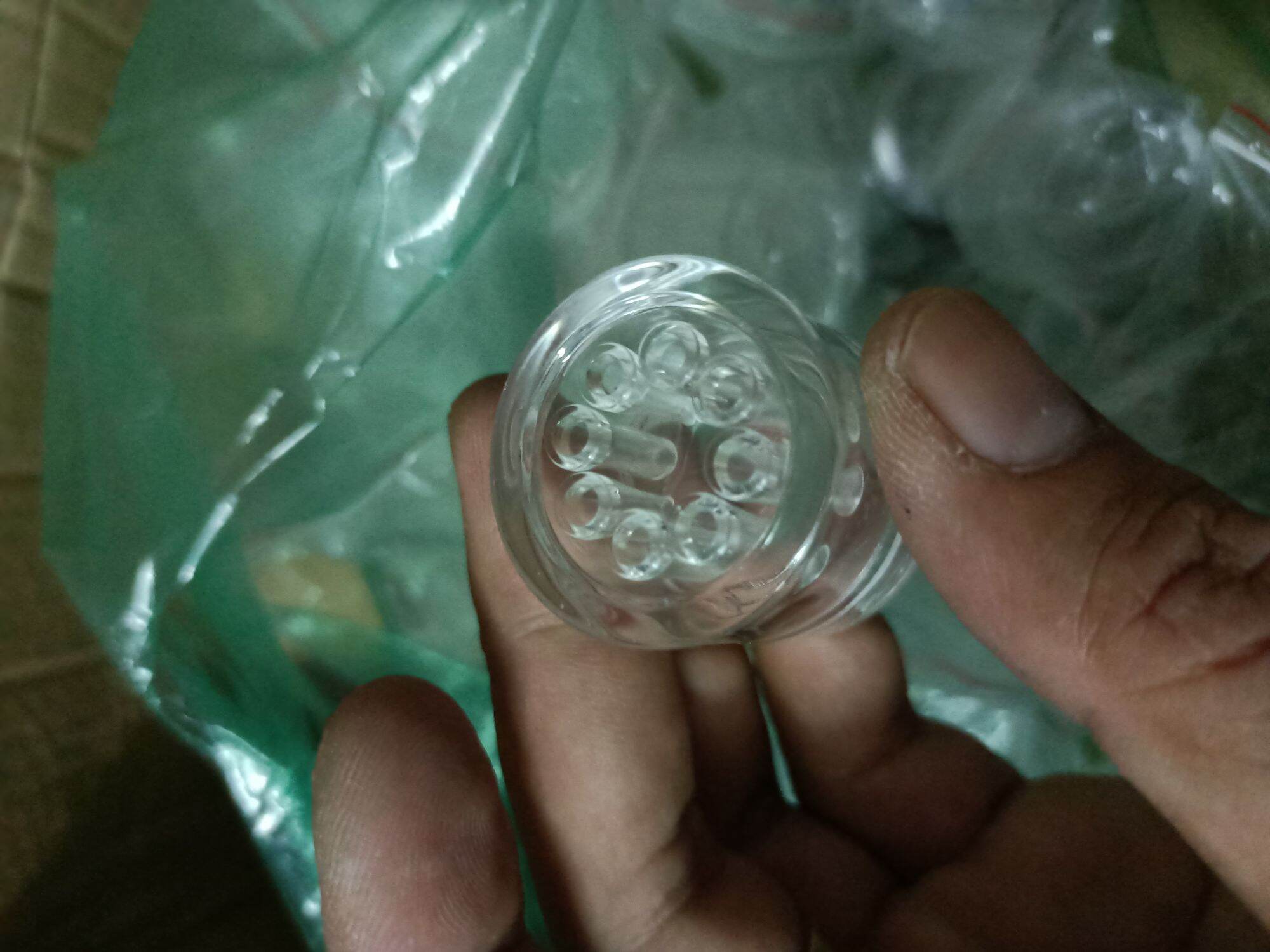 Bẫy Sán Nhựa 8 Lỗ