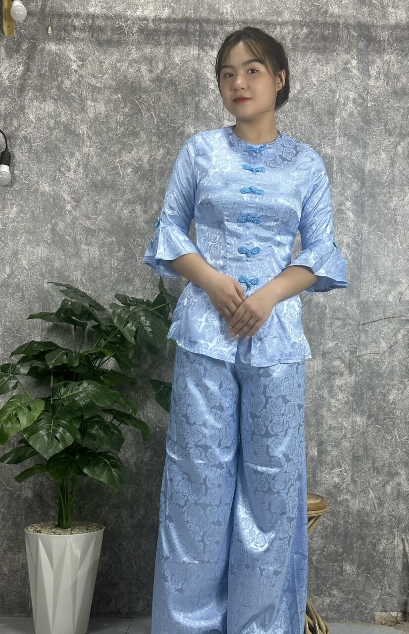 Đồ Lam Đi Chùa - Mẫu bà ba lụa gấm tay xòe