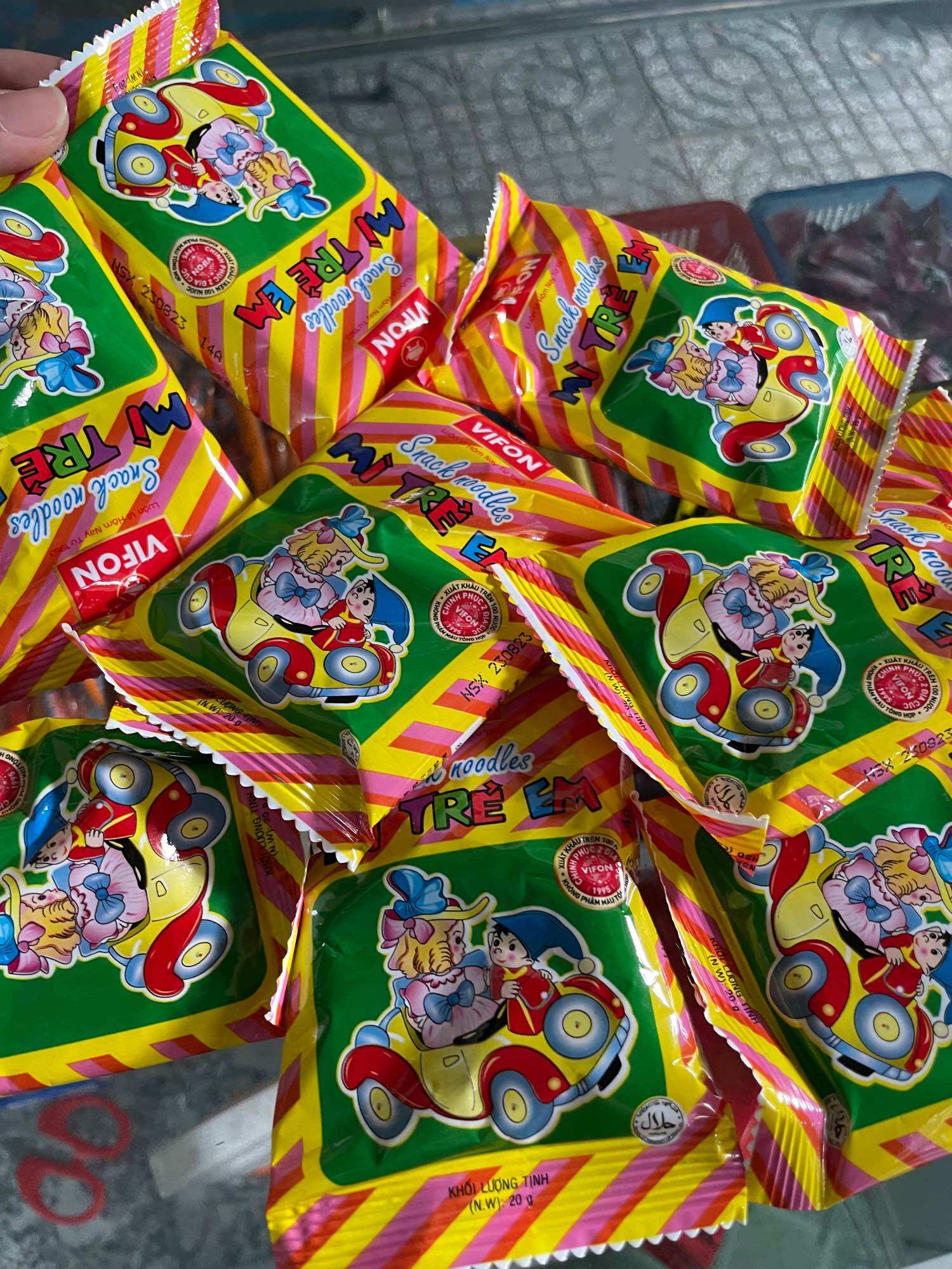 10 Gói Mì Trẻ Em ViFon 20g