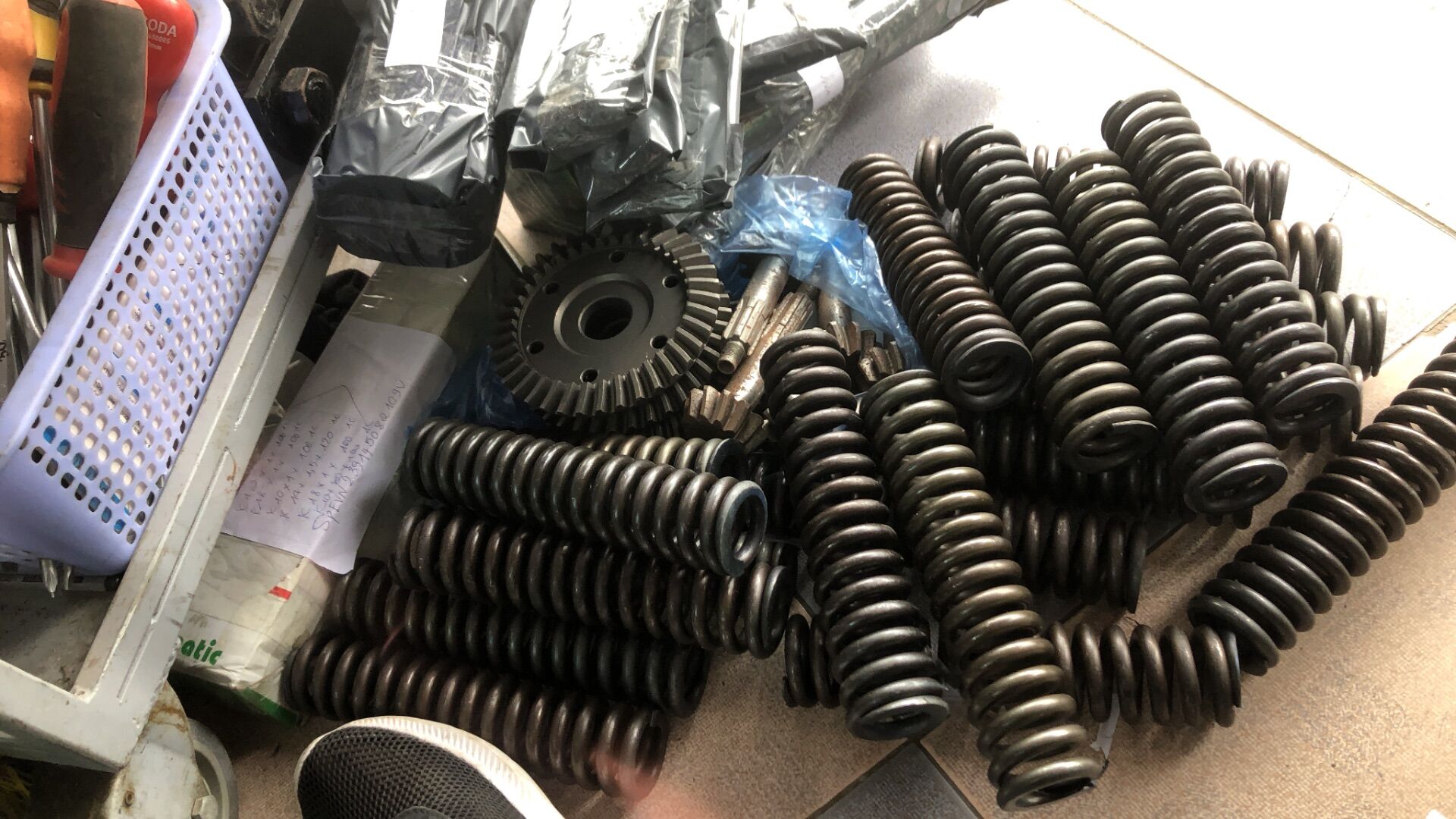 Lò xo nén phi 70(sợi 12mm dài 100mm)🅰️🅰️🅰️