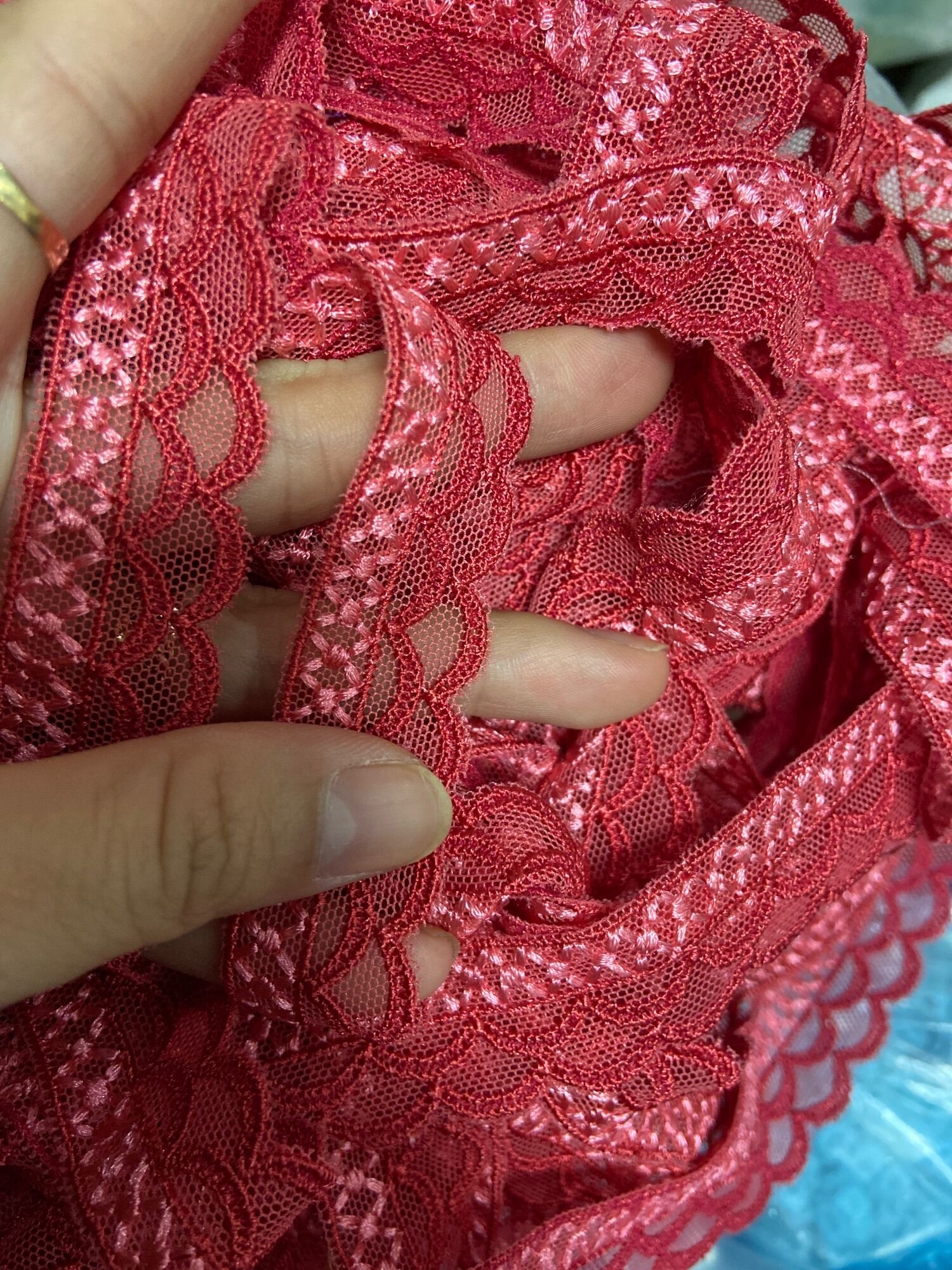 Ren viền màu dùng pha phối trang trí side 2cm(R7)