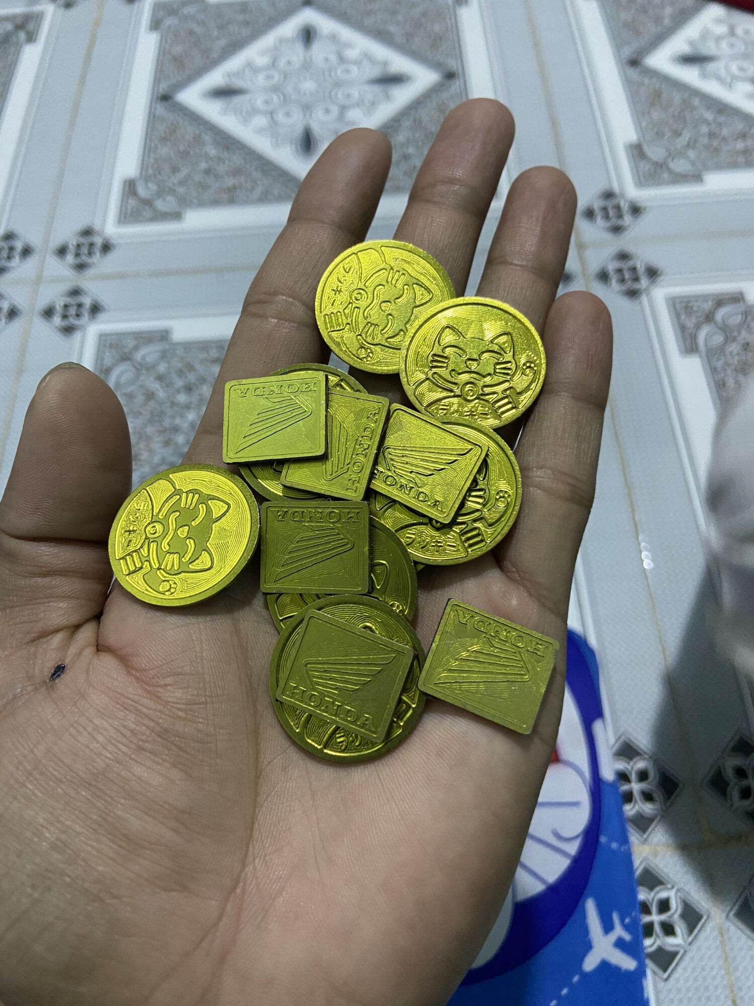 Temtitan mèo thần tài cực dễ thương!