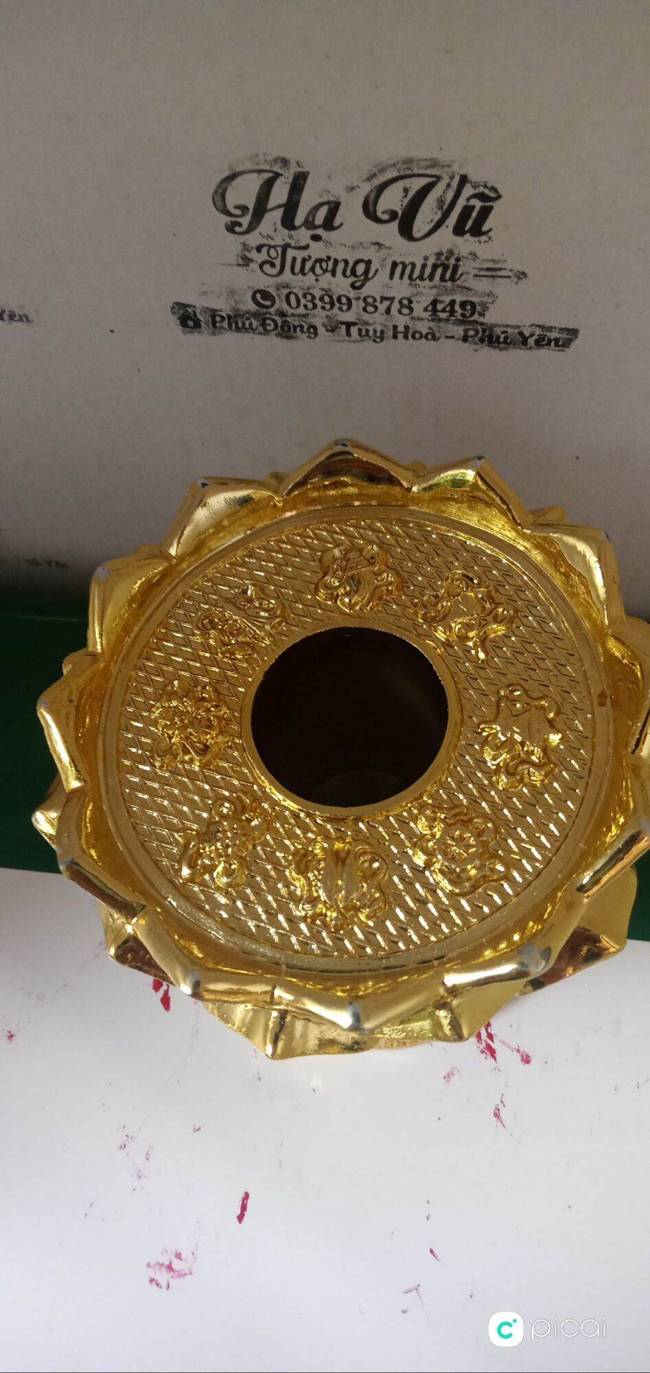 đế hoa sen để tượng Phật