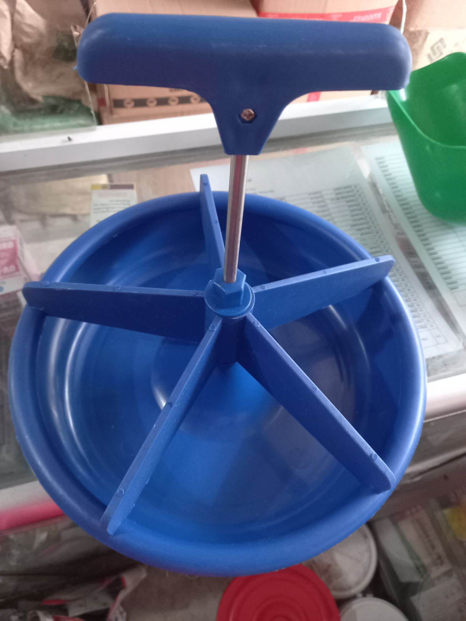 Máng tập ăn cho heo con bằng nhựa cao cấp