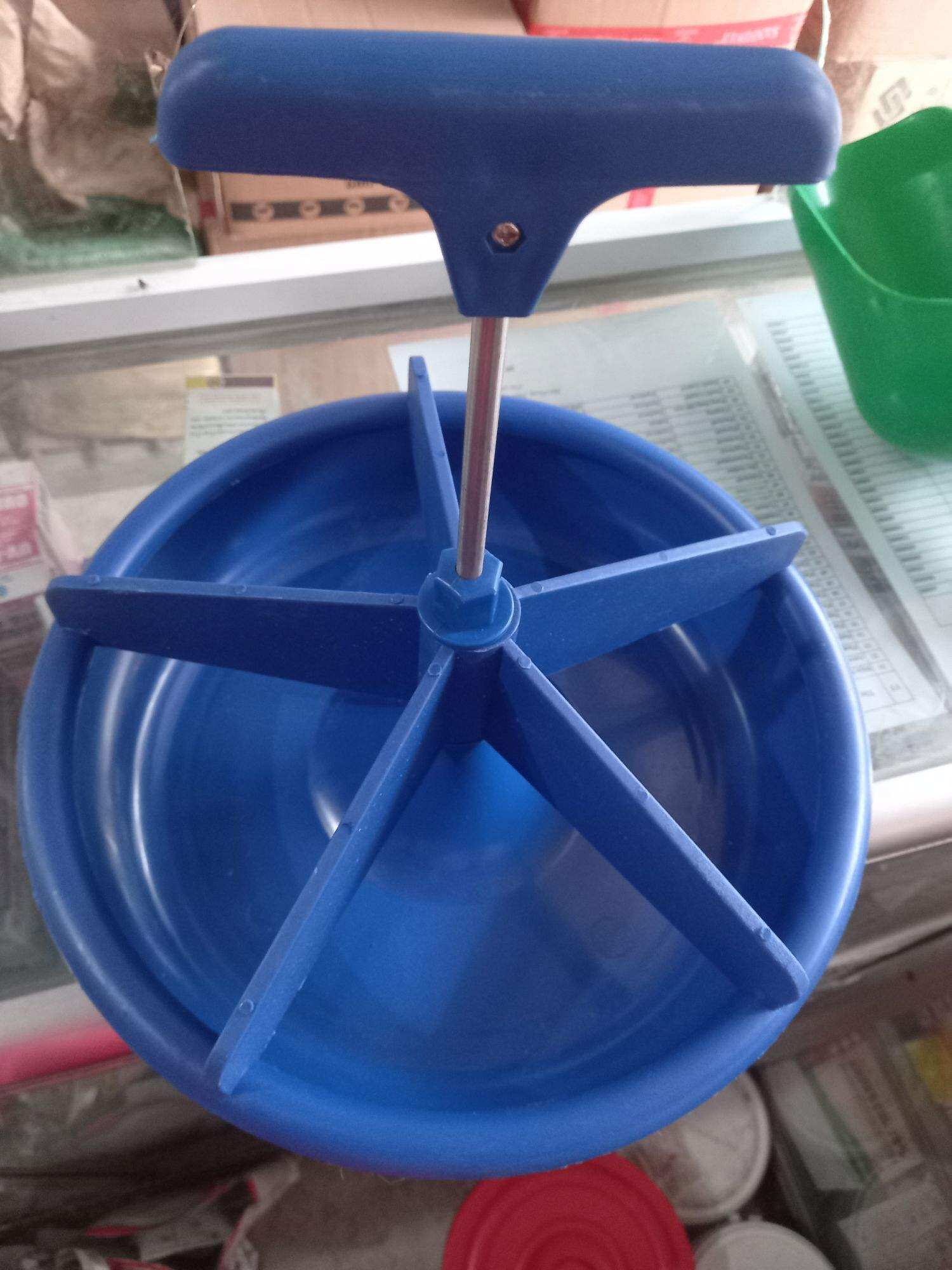 Máng tập ăn cho heo con bằng nhựa cao cấp