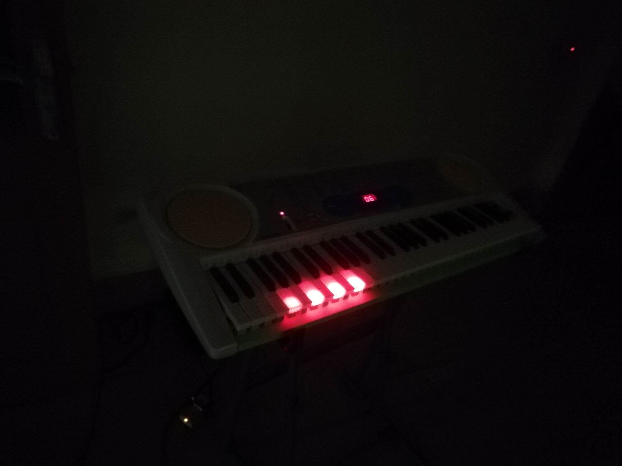 Đàn organ Casio LK 37