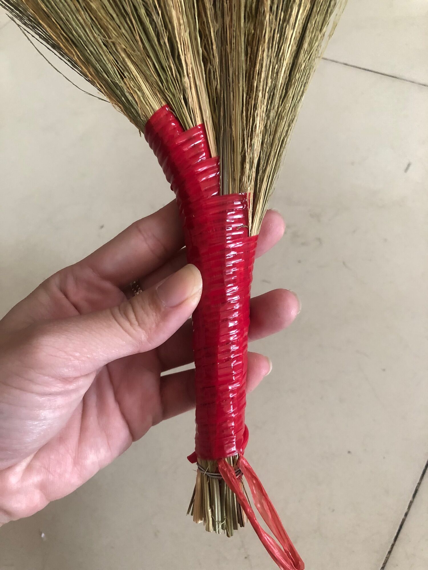 CHỔI CỎ MINI QUÉT BẾP