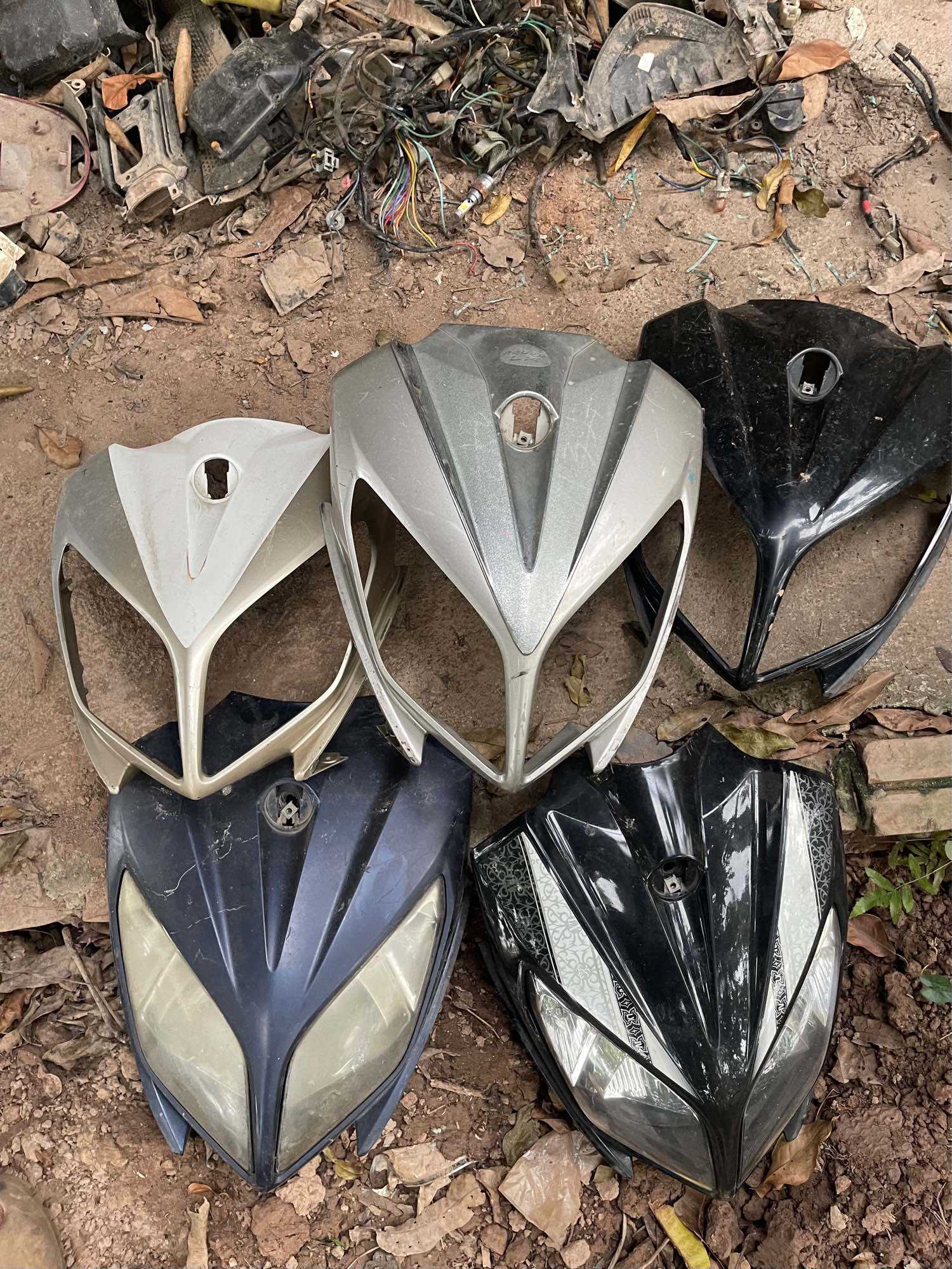 Old Nouvo Lx Mask Cover (Text to Choose the Correct Color)/ Old Nouvo4 Plastic Headlight Cover According to the Car, No Breakage Pass Giá 289,000 Đồng*Miễn phí vận chuyển