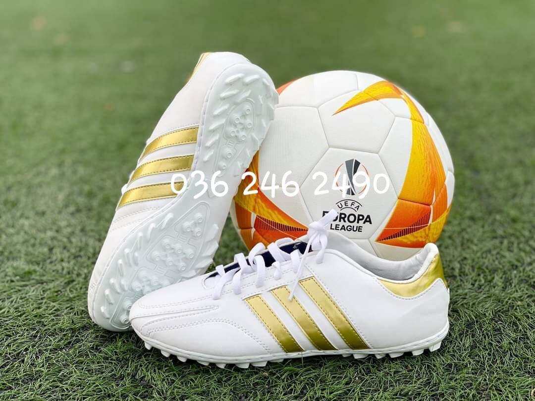 Giày bóng đá 3 sọc tuyết sport chính hảng(ngon- bổ- rẻ)