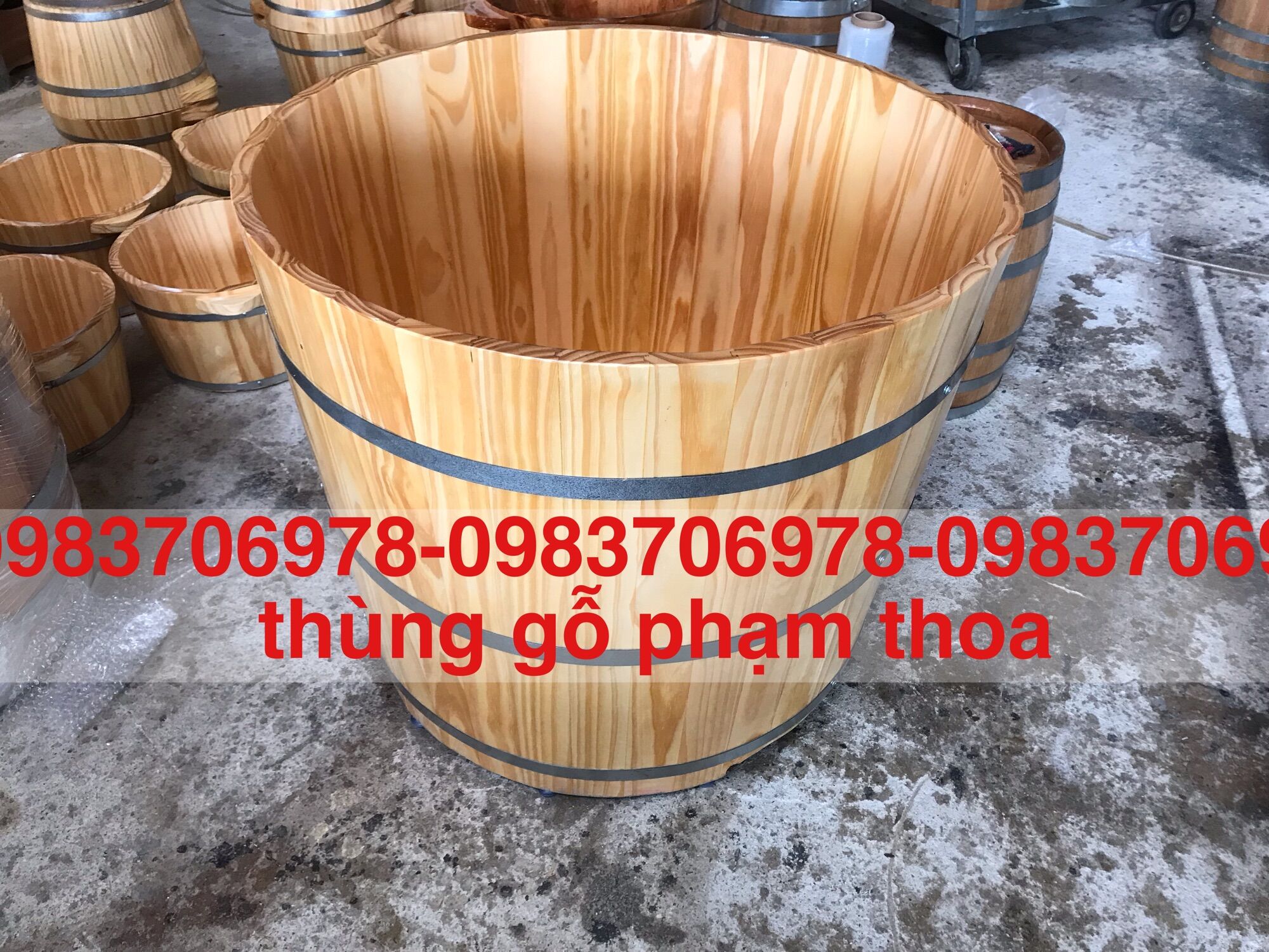 Bồn tắm tròn gỗ thông nhập cao cấp