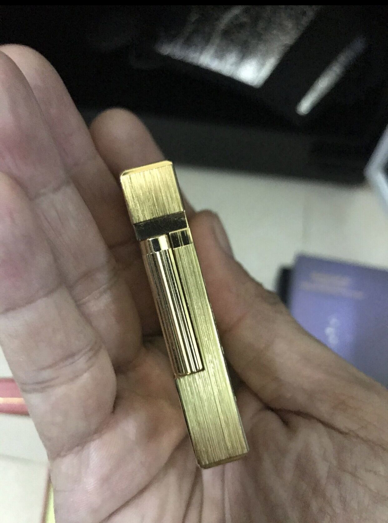 Bật lửa Dupont HK