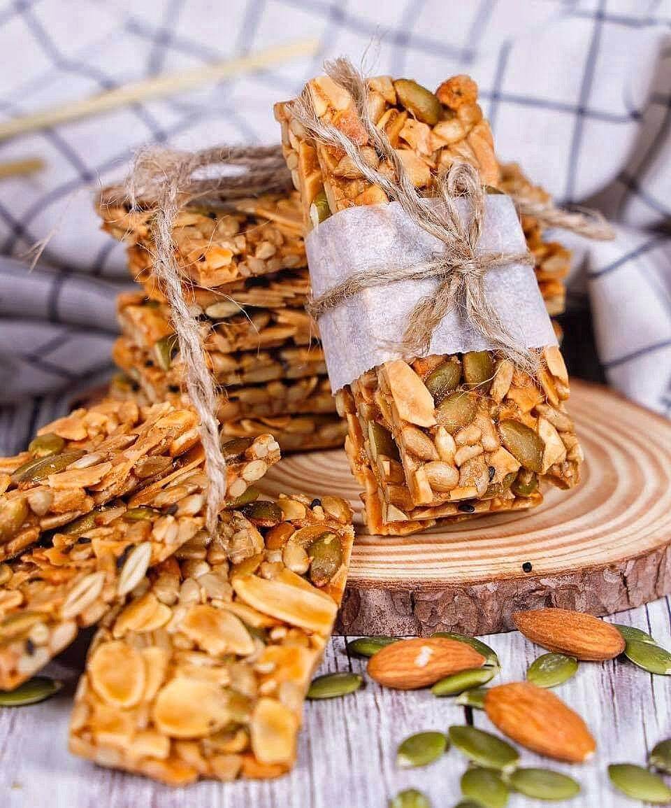 BÁNH NGÓI HẠNH NHÂN SIÊU HẠT - CẮT LÁT