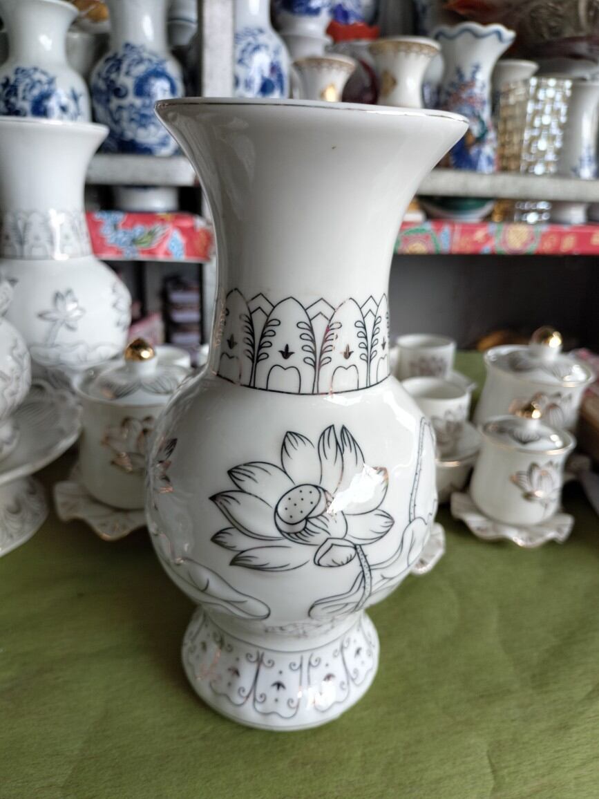 Bộ Thờ Cúng Bạch Ngọc Sen Cao Cấp