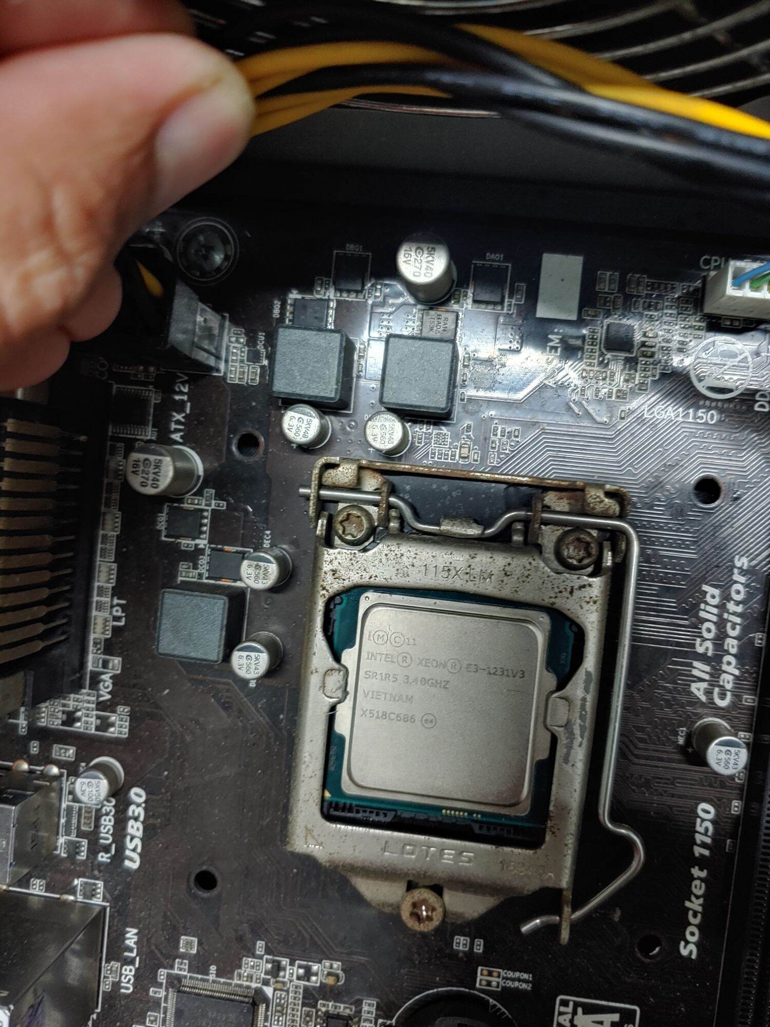 Intel Xeon E3 1231v3 tương đương i7 4770 Socket 1150