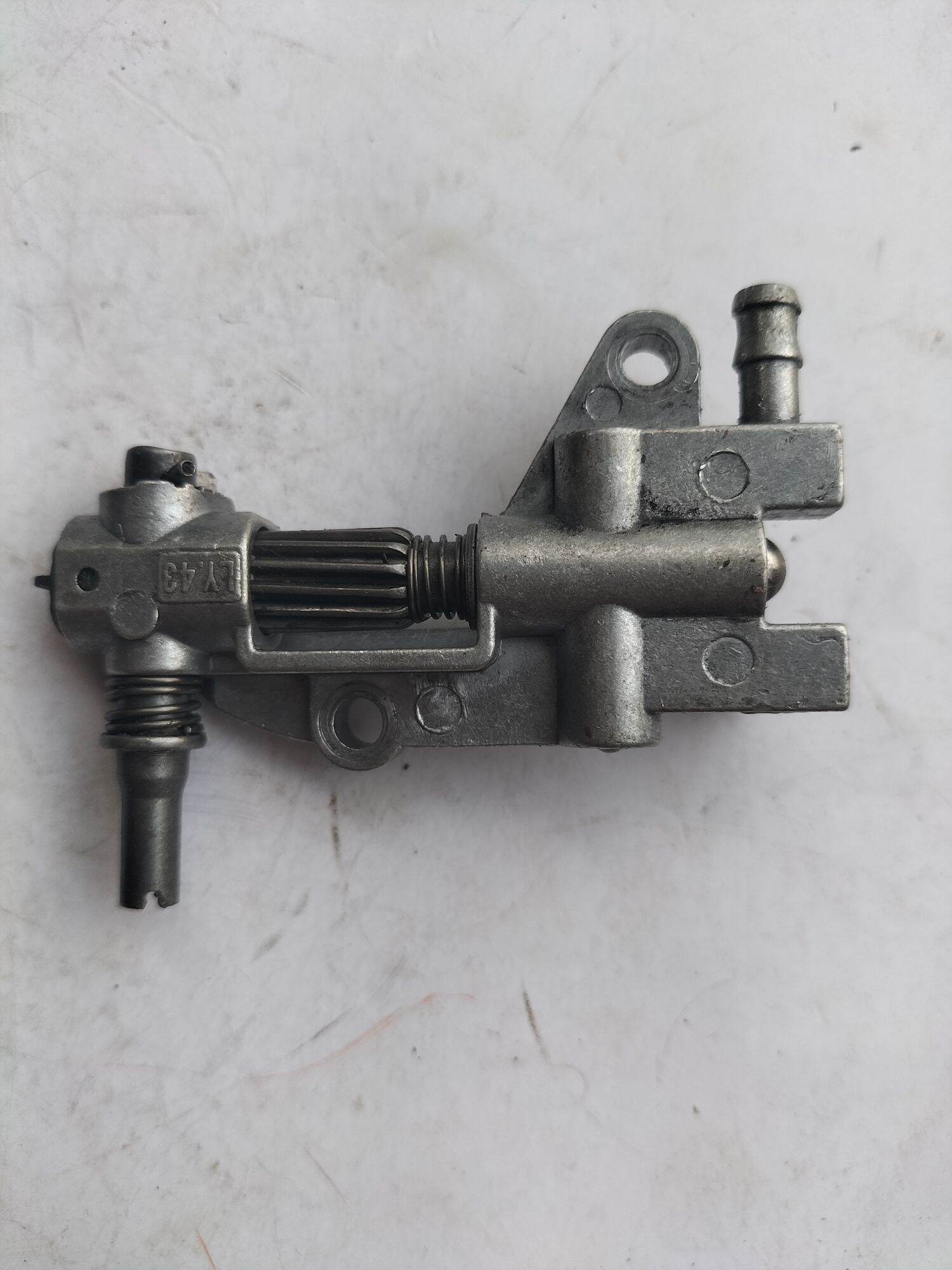 bộ bơm nhớt 5200 (heo bơm nhớt)máy cưa xích 5200