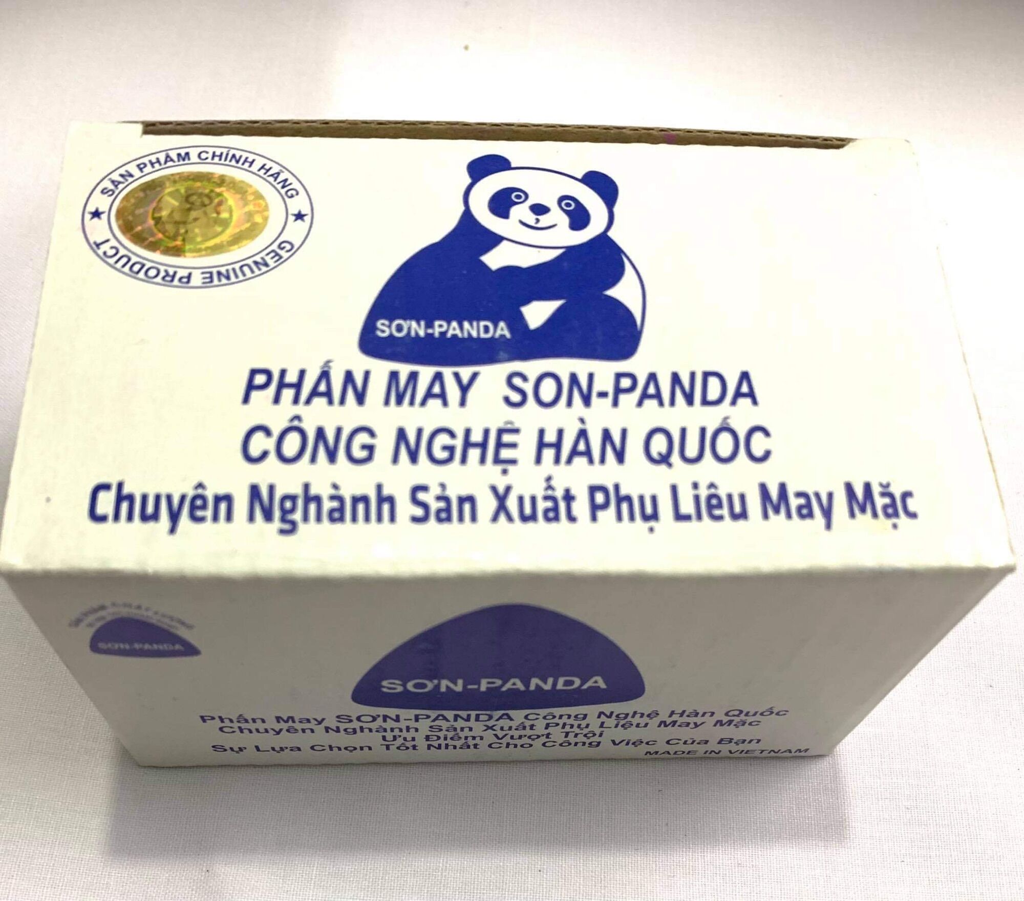 Hộp phấn vẽ vải cắt may hiệu Panda 4 màu giá rẻ