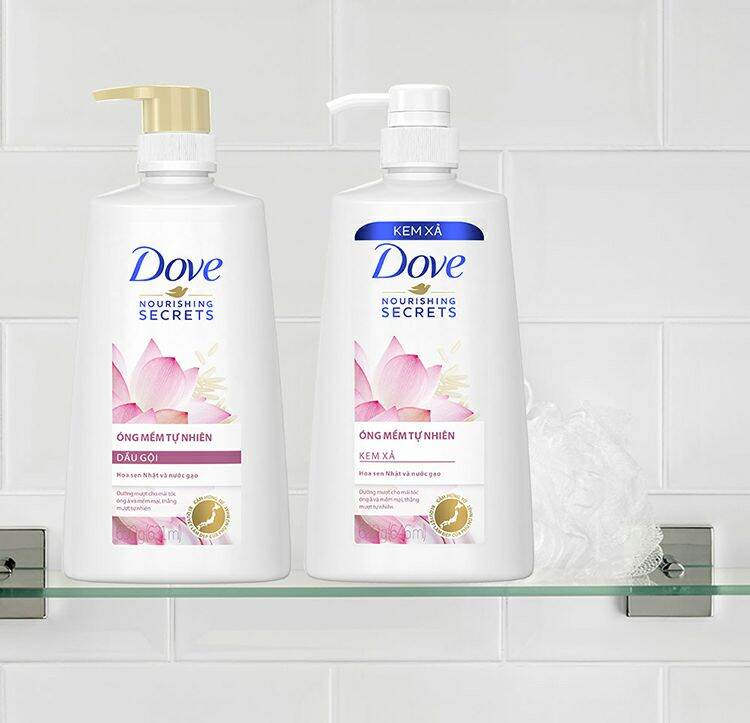 Dầu gội Dove Nourishing Secrets óng mềm tự nhiên hoa sen nhật và nước gạo 640gr/ dầu xả 610gr giá rẻ