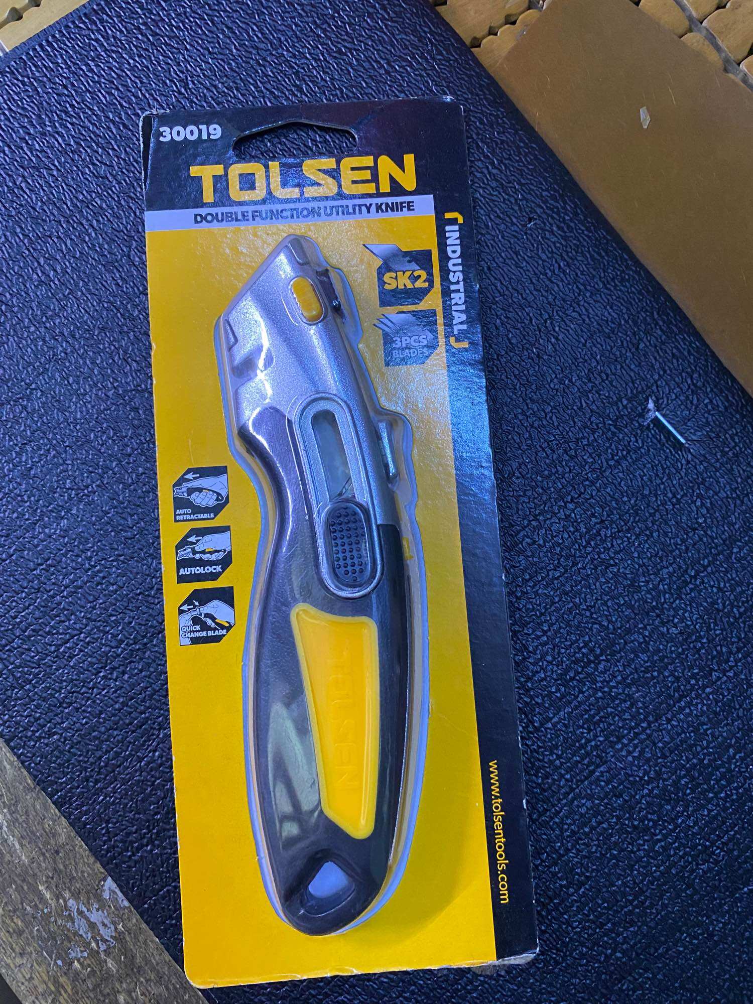 DỤng cụ cắt cáp Tolsen 30009 kèm 10 lưỡi dao