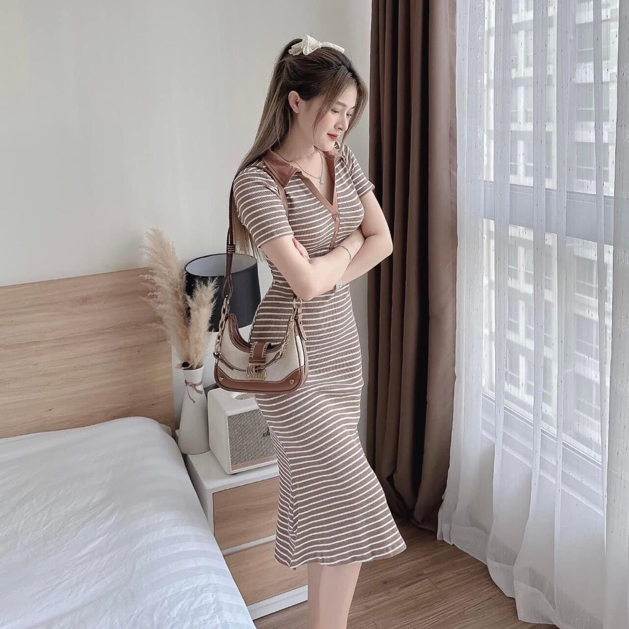 Đầm cổ trụ sọc đuôi cá BG