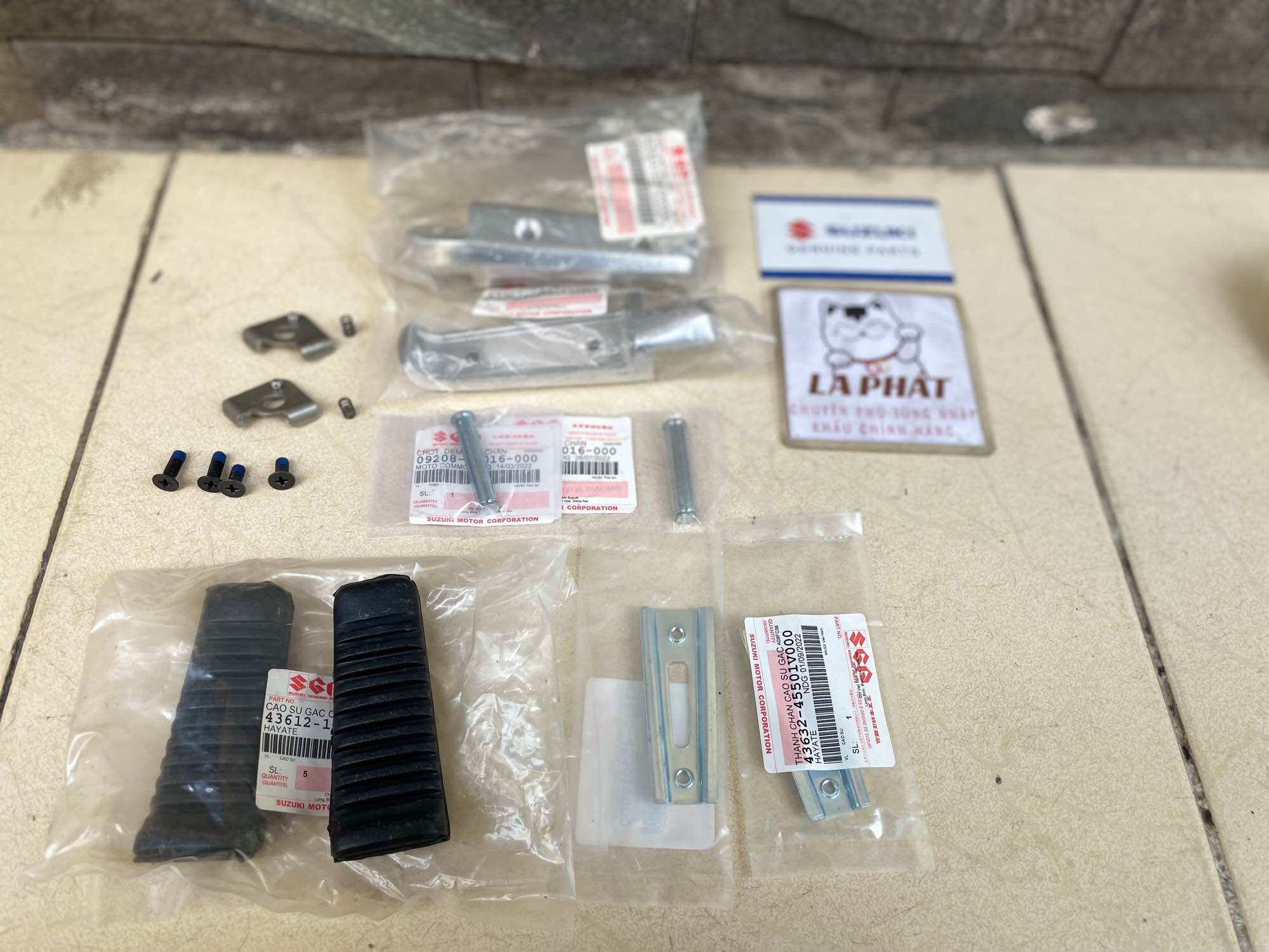 Gác chân xe SUZUKI HAYATE chính hãng