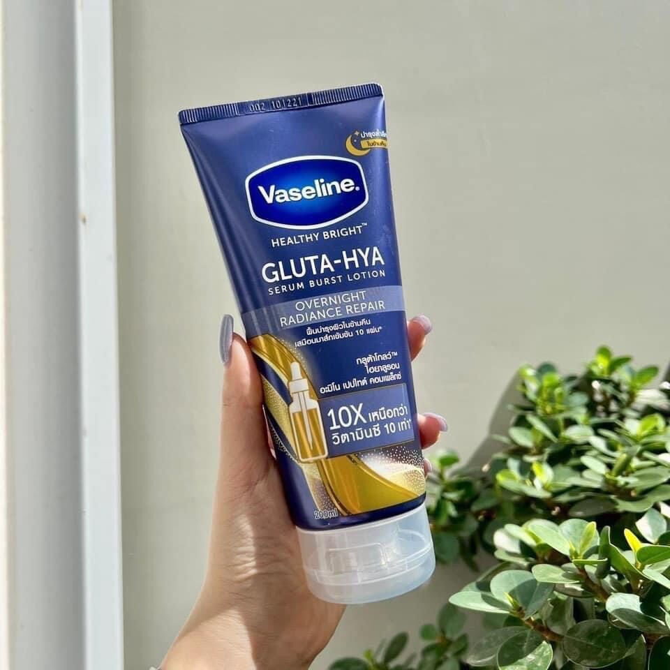 Kem dưỡng da Vaseline Gluta Hya ban đêm 330ml thái lan