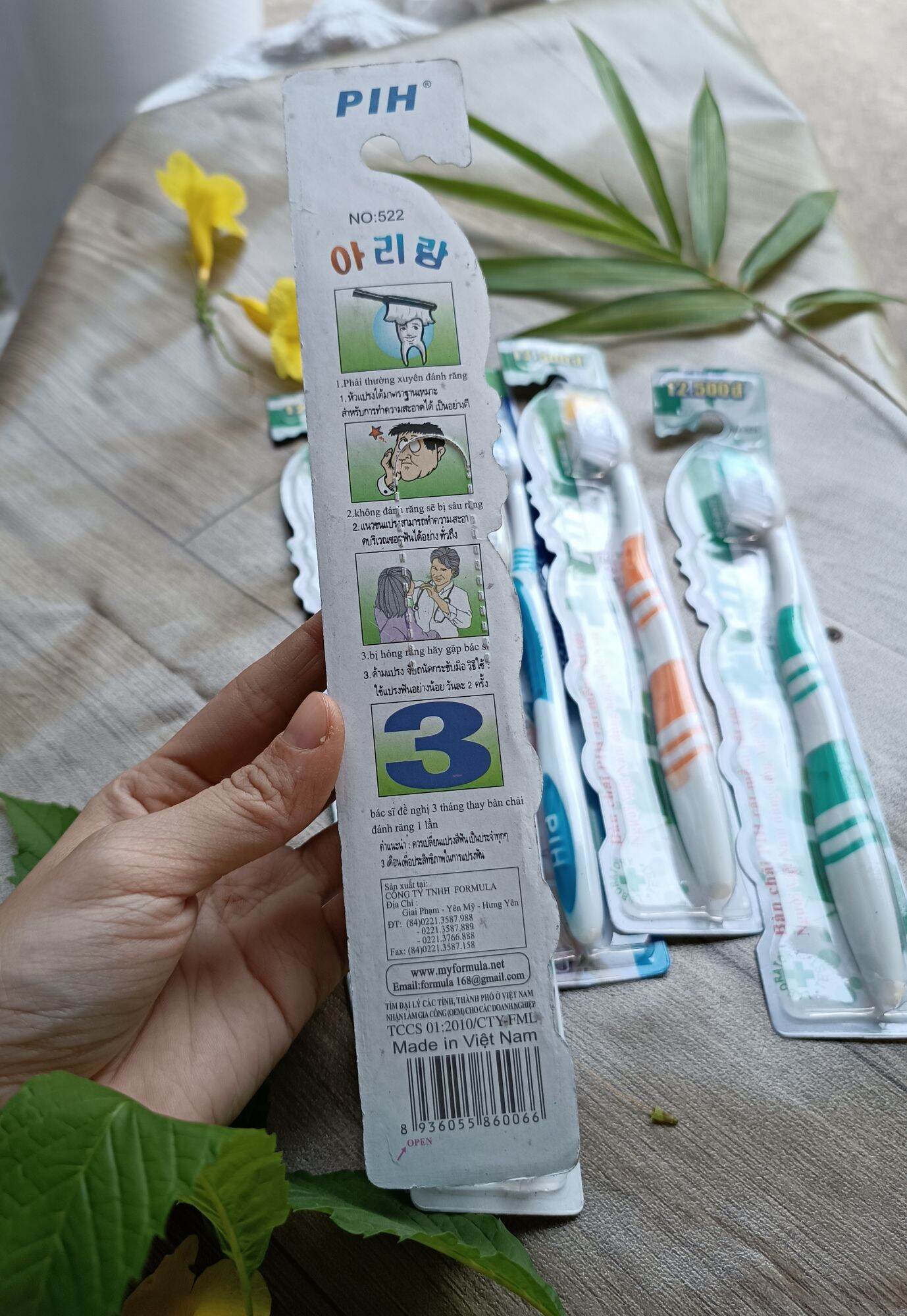 Bàn chải đánh răng PIH 1 cây